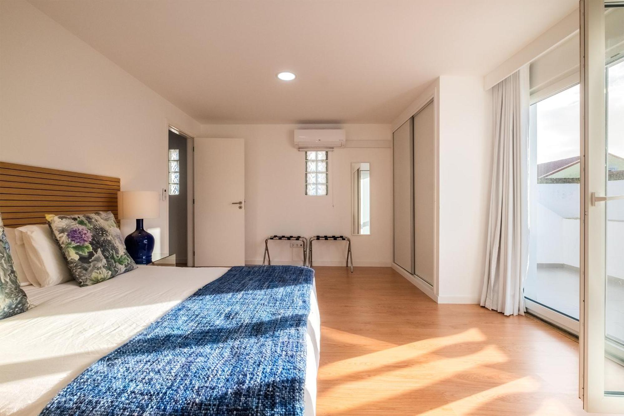 Апартаменты Ponta Delgada Flats - Host & Chill Экстерьер фото